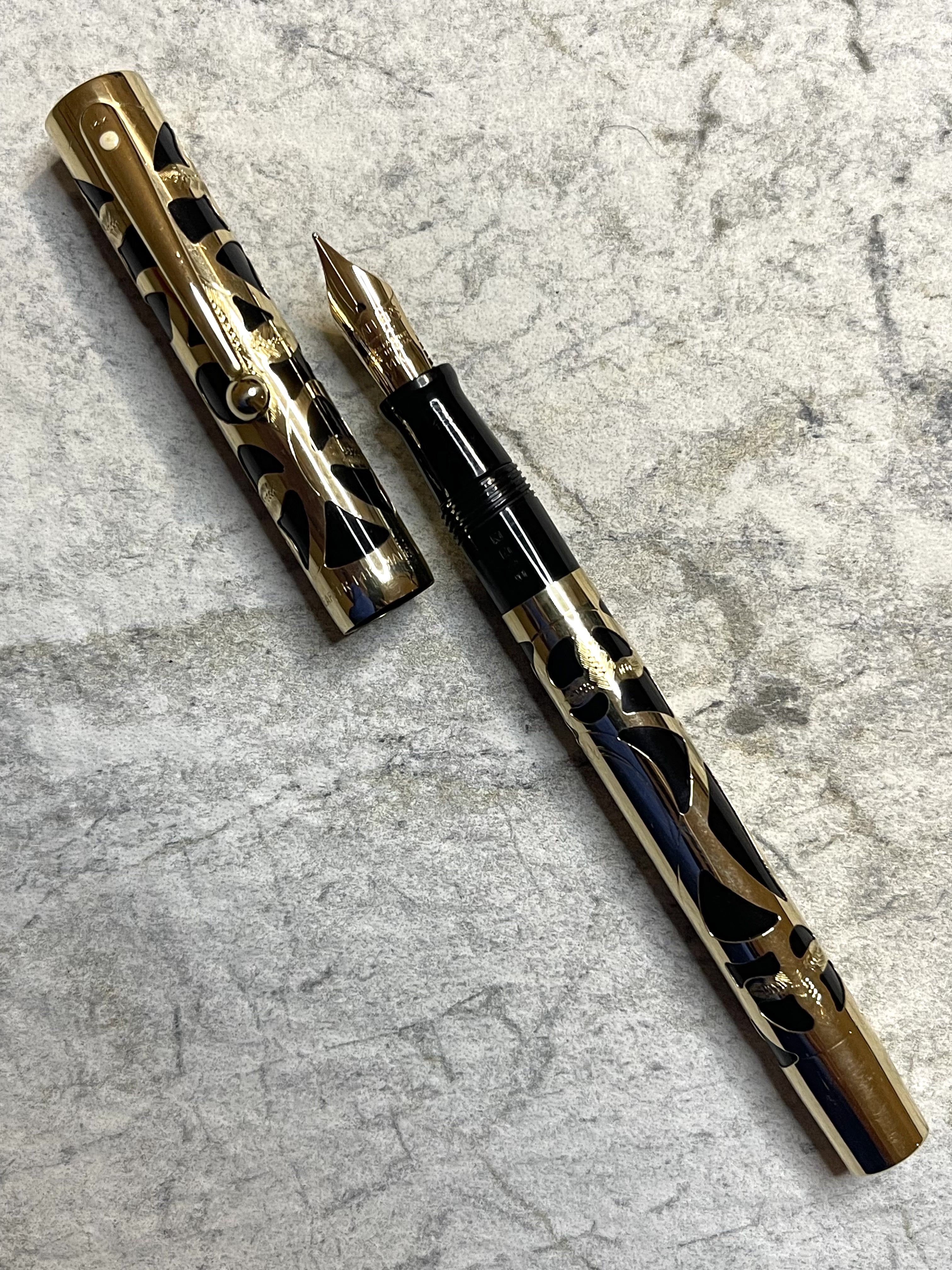 Sheaffer Nostalgia 14k Solid Gold
