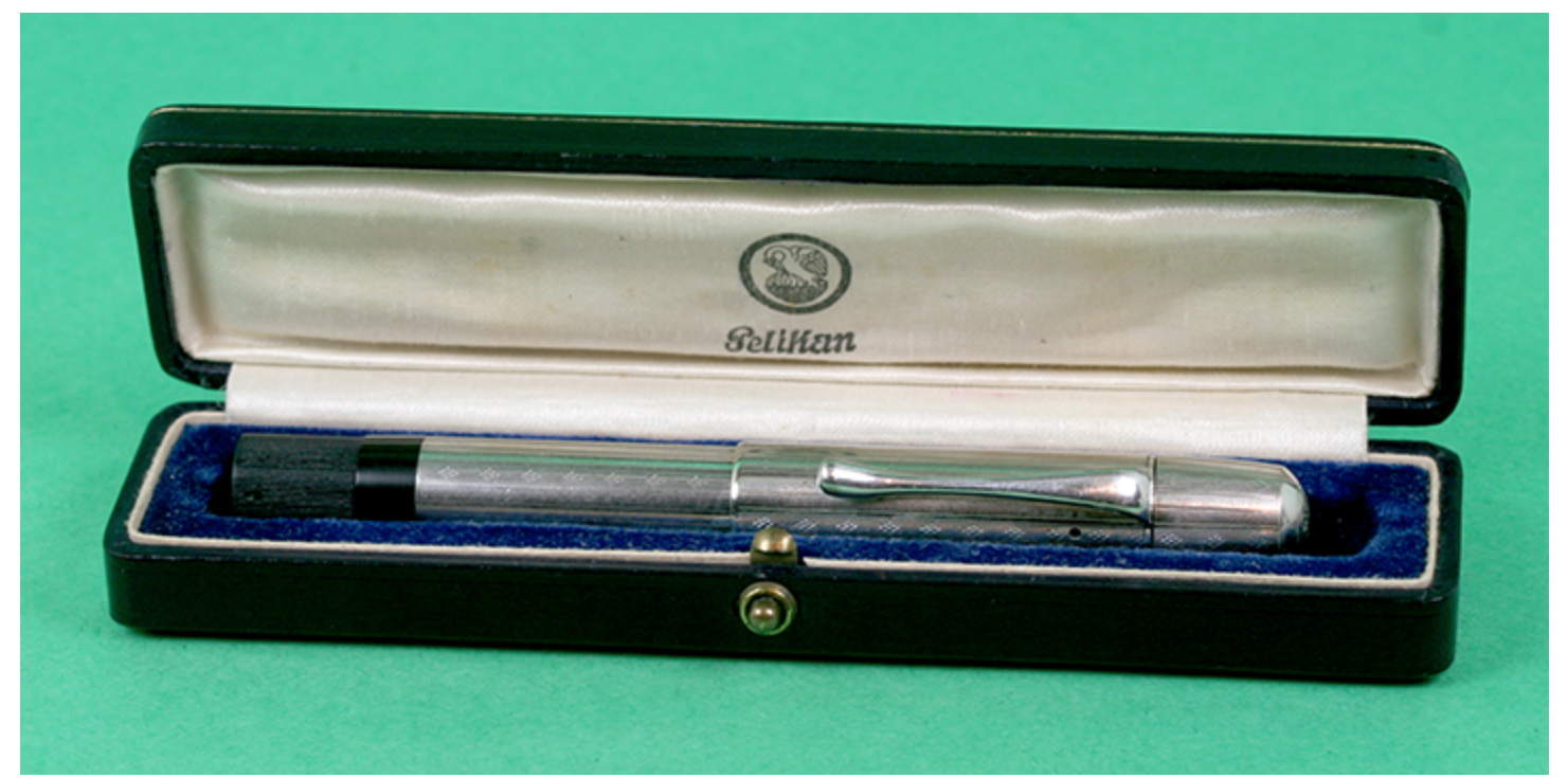 Pelikan 110 White Rolled Gold Cap Vintage Pen