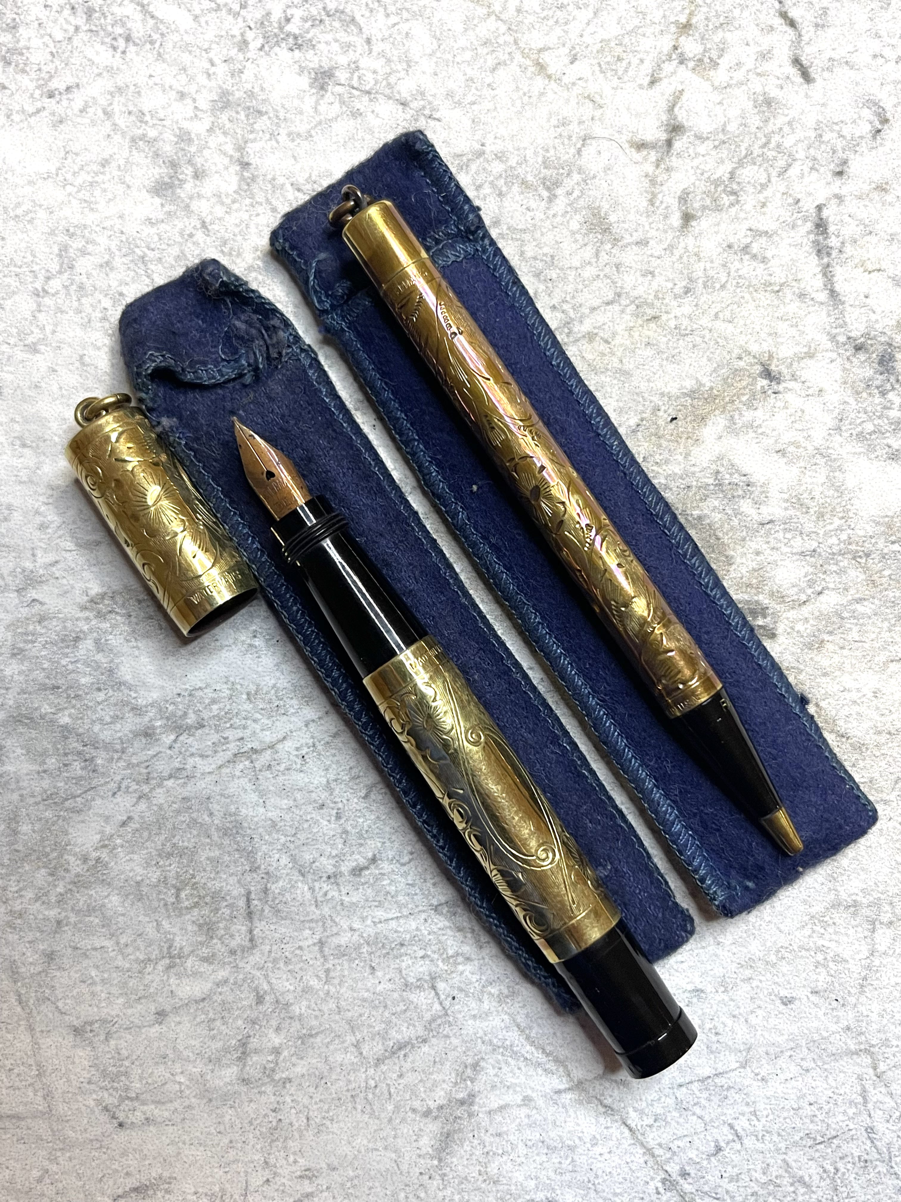 Waterman 0542 ½ V Hand Engraved Set