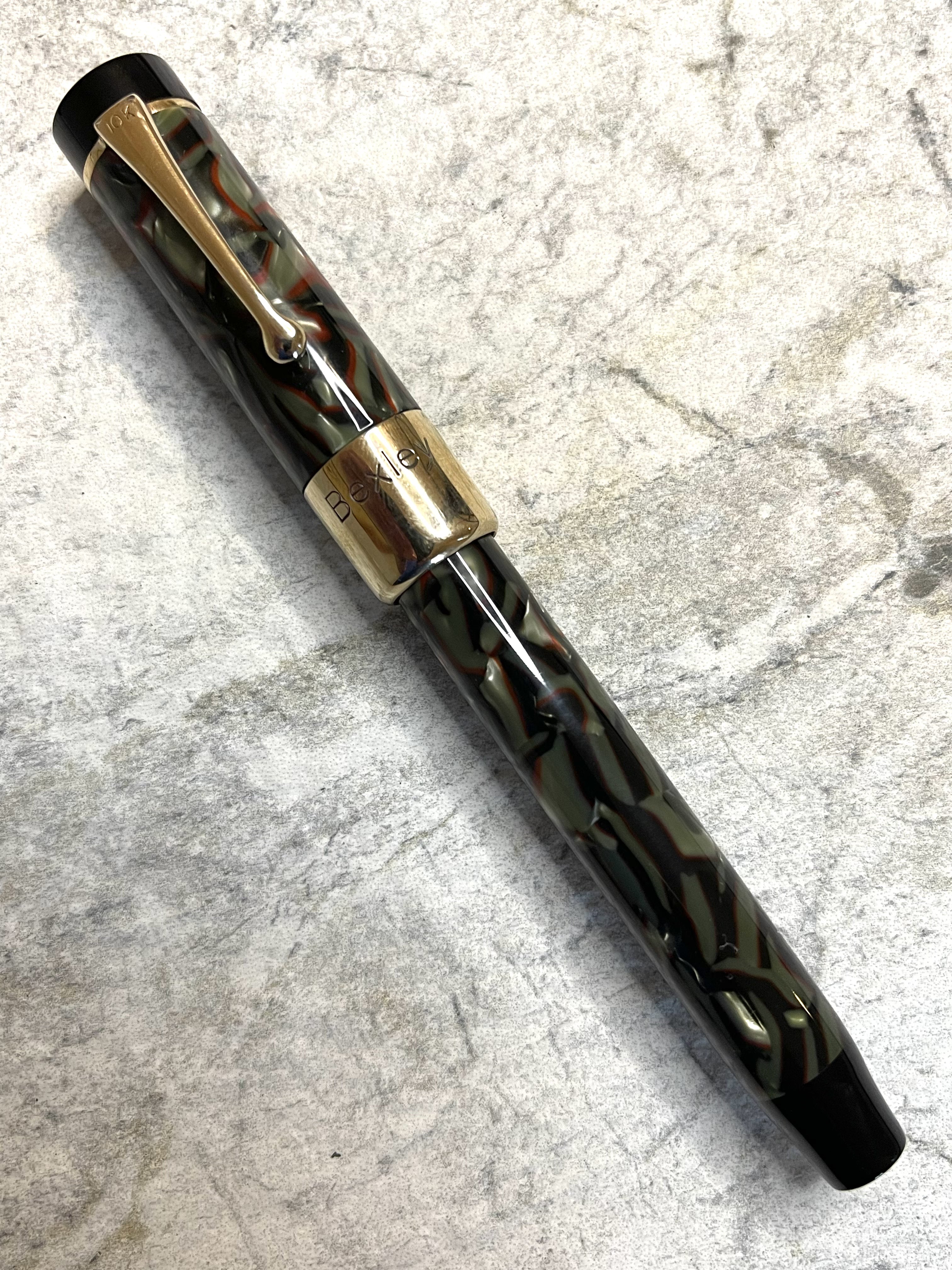 Bexley Deluxe, Grey & Red Marble