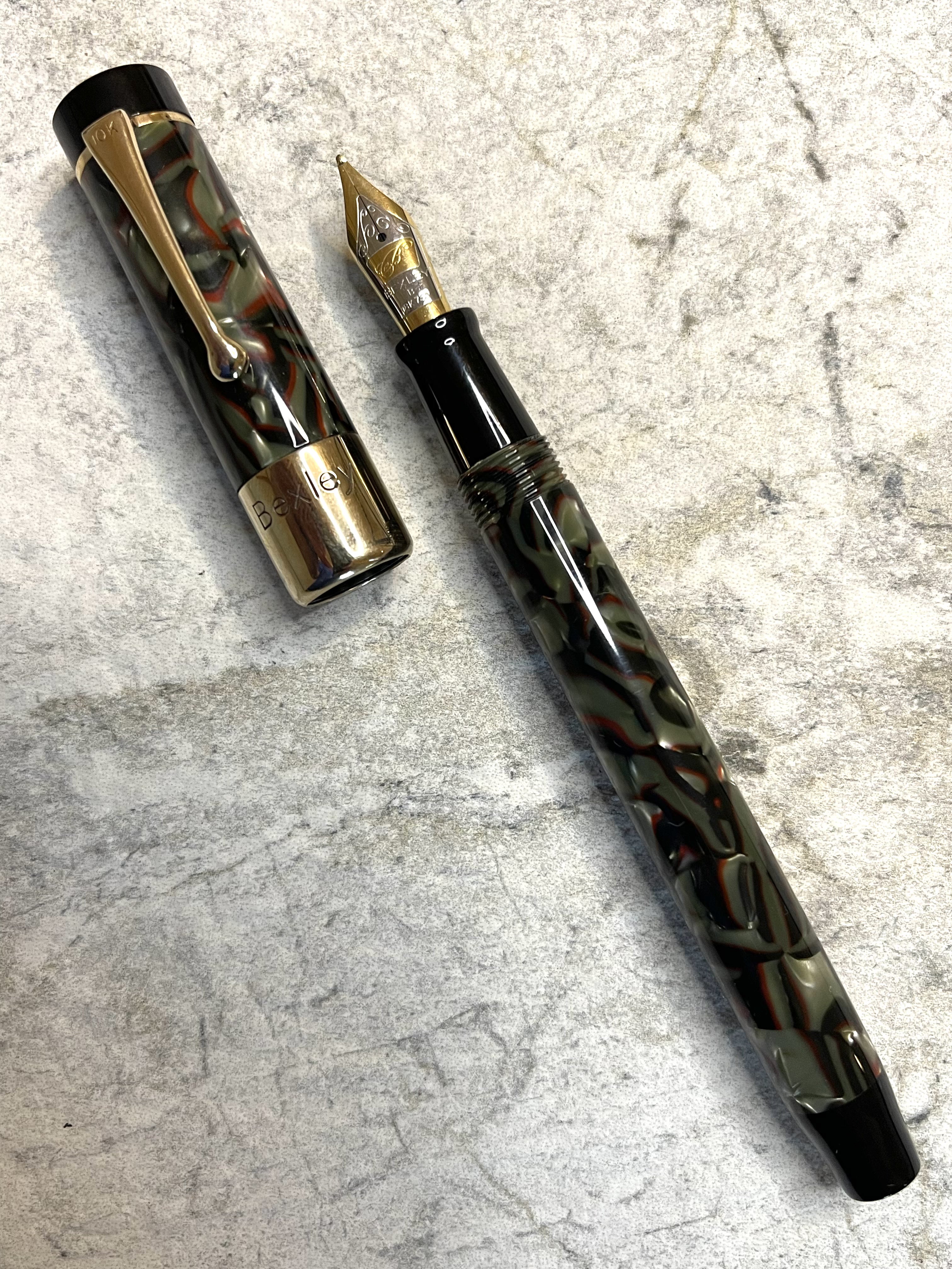 Bexley Deluxe, Grey & Red Marble