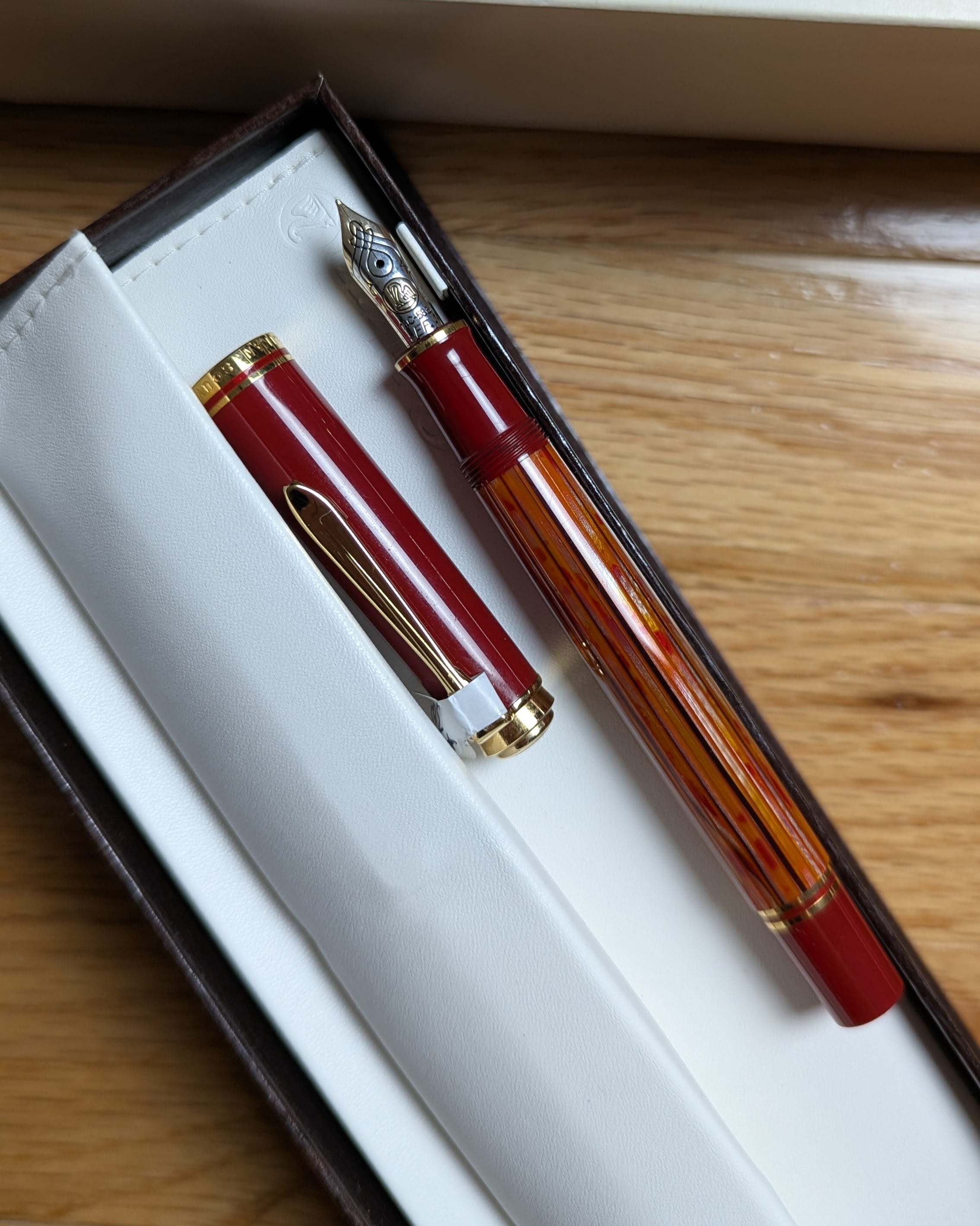 Pelikan M600 Red Tortoise Fountain Pen